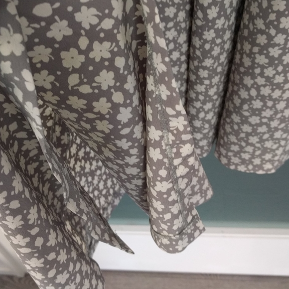 👠👠👠Beautiful Floral dress by Masquerade 🌸🌸 - Picture 7 of 9